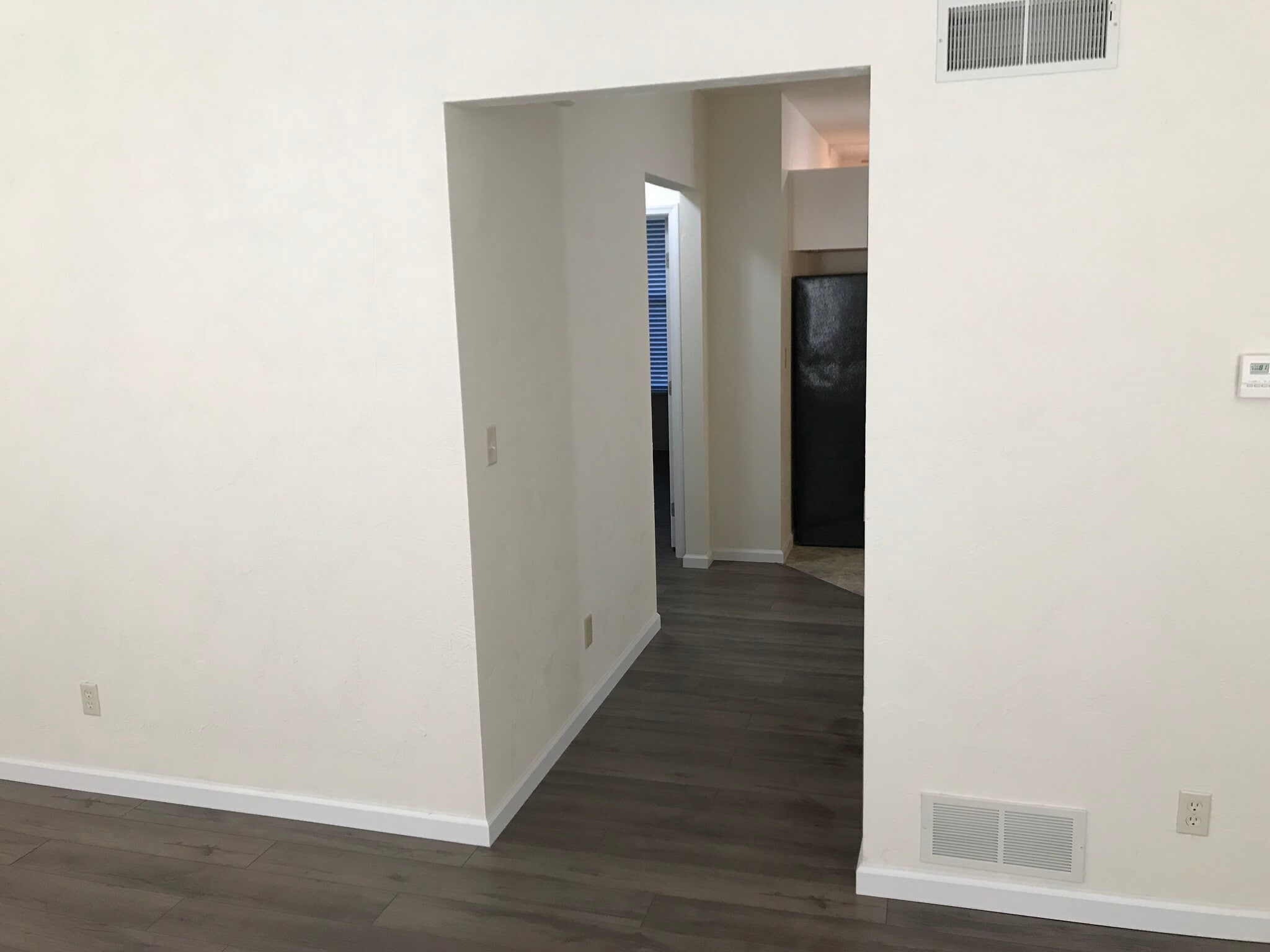 Building Photo - 507 6th St