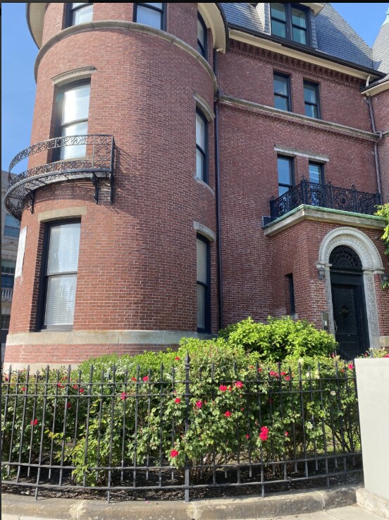Building Photo - 497 Commonwealth Ave