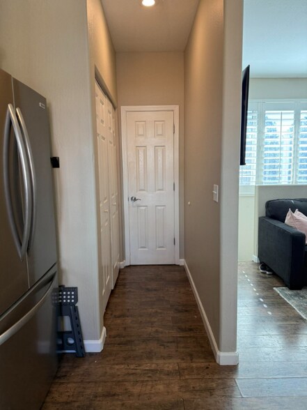 Building Photo - 2423 Perdido Way