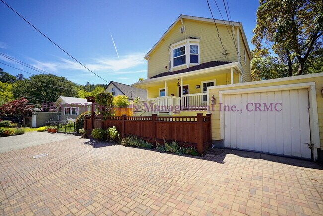Building Photo - Gerstile Park Gem, With Upgraded Finishes ...