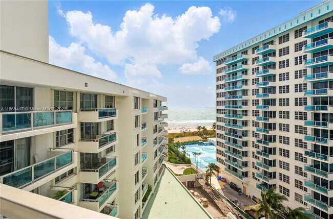 Building Photo - 5151 Collins Ave