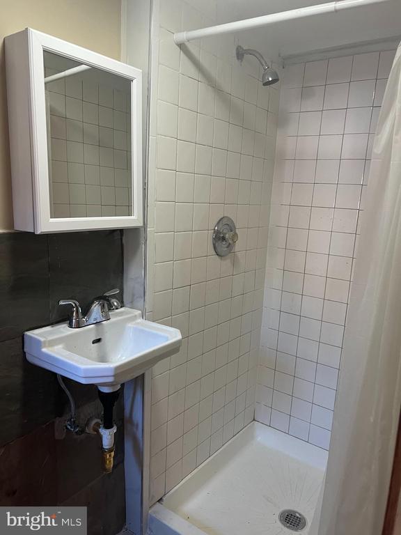 Building Photo - 3340 Cottman Ave