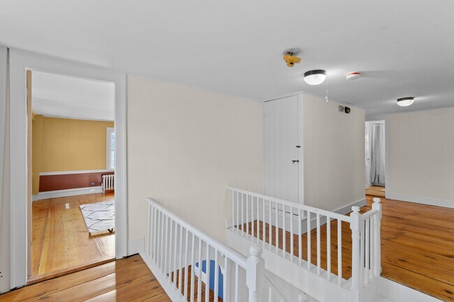 Building Photo - 80 Lafayette Rd