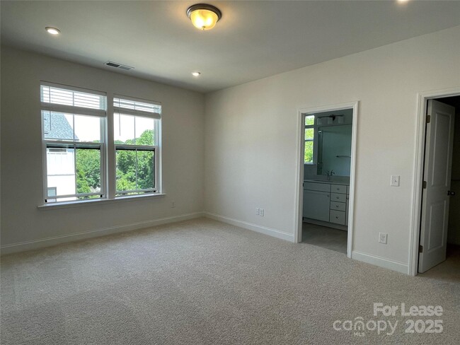 Building Photo - 5005 Layman Dr
