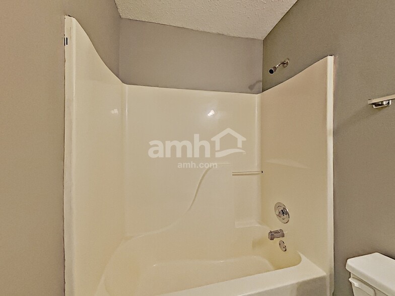 Building Photo - 479 Shoal Ct