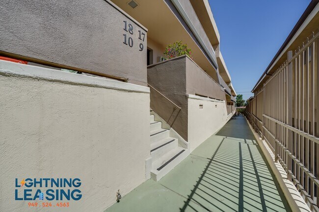 Building Photo - 17348 Burbank Blvd
