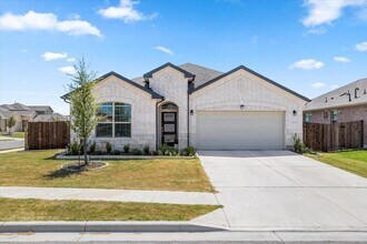 Building Photo - 18017 Nepi Dr