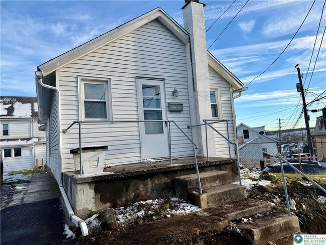 Building Photo - 4453 Main St