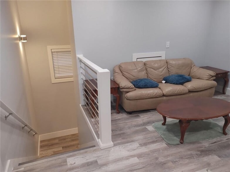 Building Photo - 3898 King Arthur Rd SW