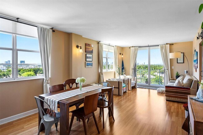 Building Photo - 2829 Indian Creek Dr