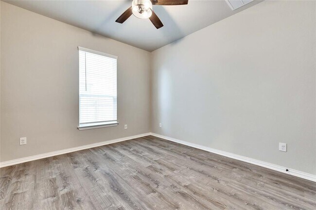 Building Photo - 5905 Giovanni Pl