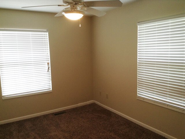 Building Photo - 9021 Crimson Oak Dr