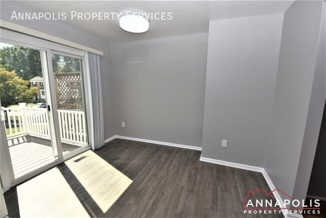 Building Photo - 109 Pinecove Ct