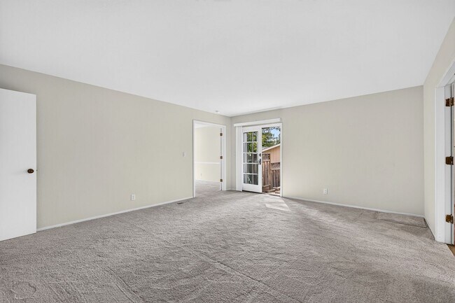 Building Photo - 1837 Lackland Dr