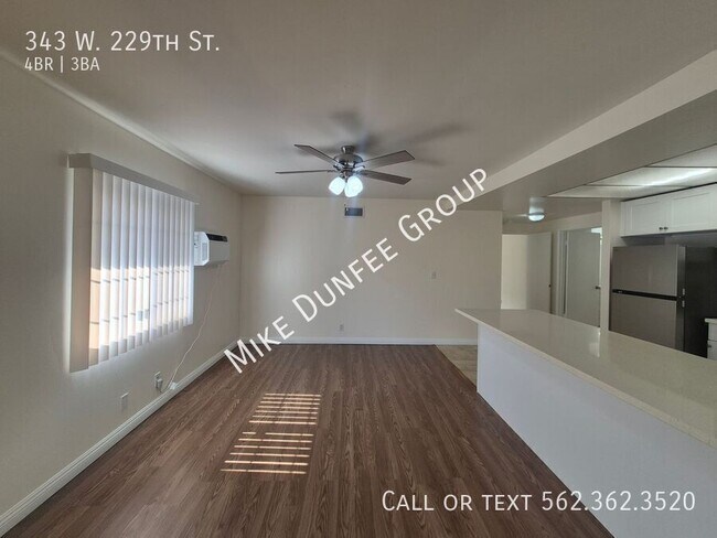 Building Photo - 343 W 229th St