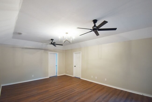 Building Photo - Tour Today! Stunning 3 Bedroom Remodel on 2 Acres!