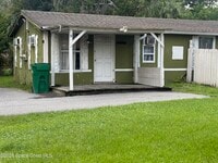 Building Photo - 329 Pine Ave