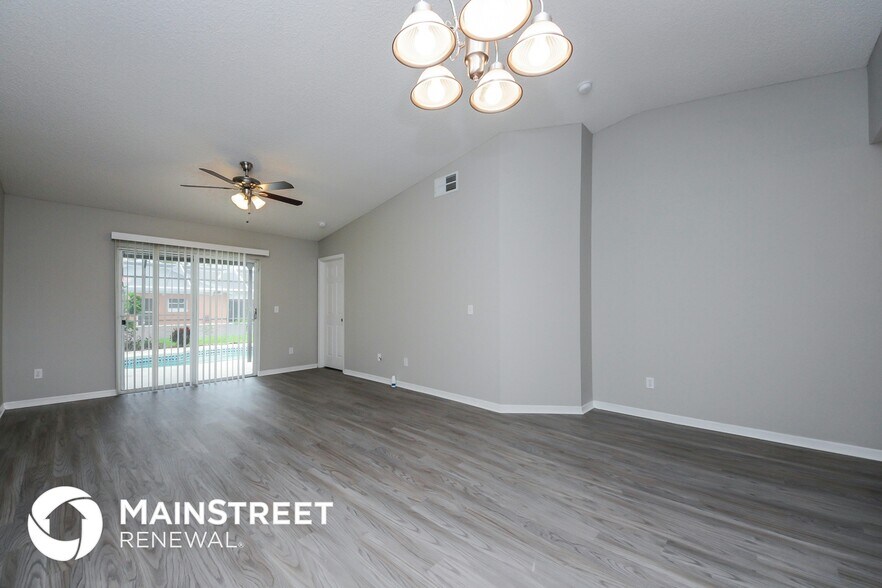 Building Photo - 1512 Oak Hill Trail