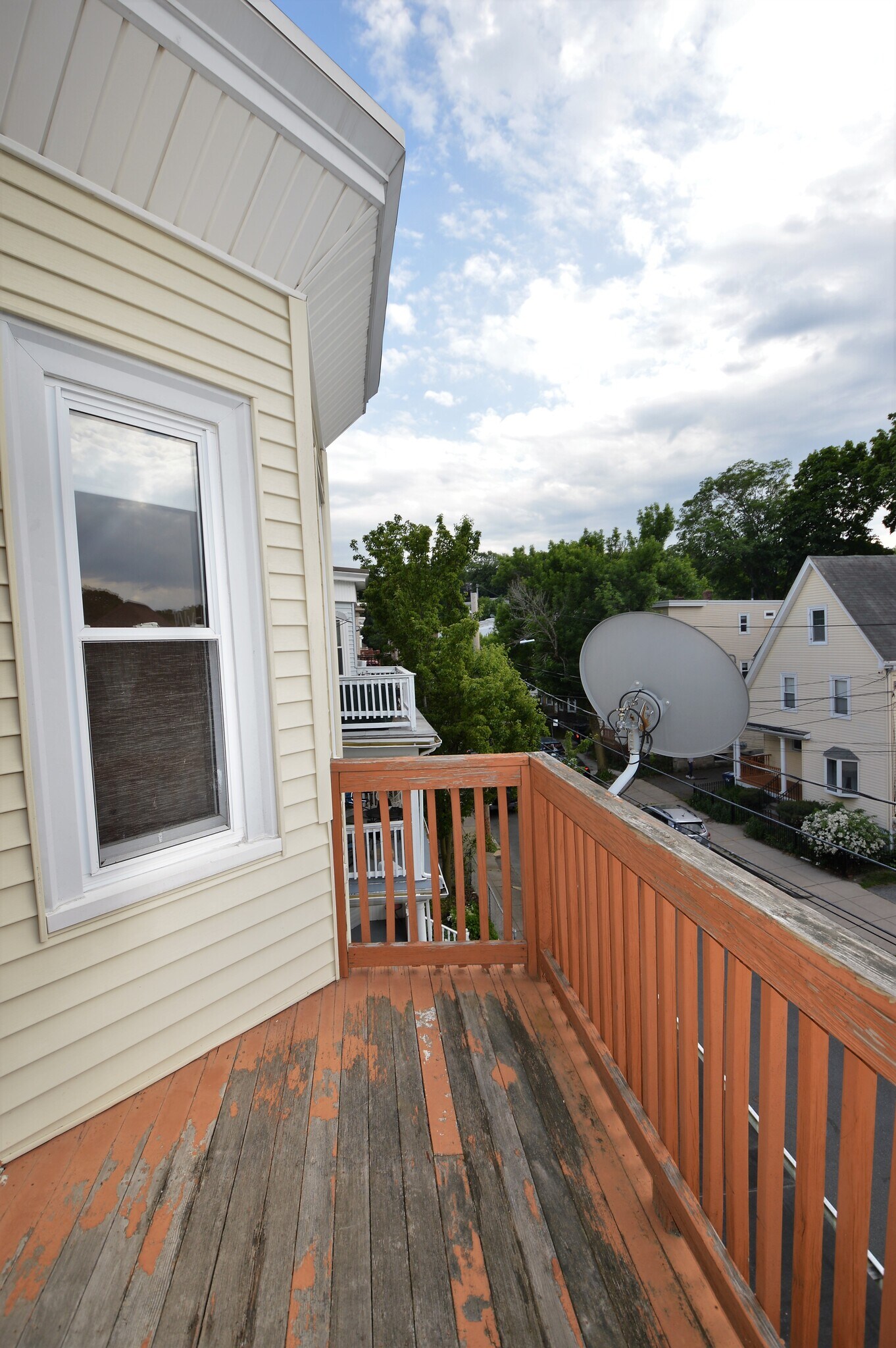 Building Photo - 39 Montfern Ave