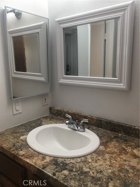 Building Photo - 13096 Le Parc Blvd