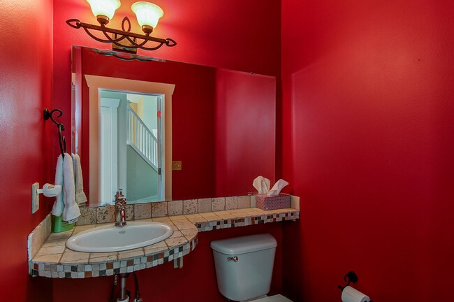 Building Photo - 21 Mores Creek Cir