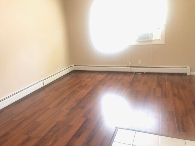 Building Photo - 1215 Wall St