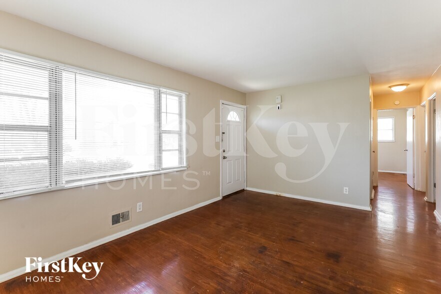 Building Photo - 4749 Normal Ave