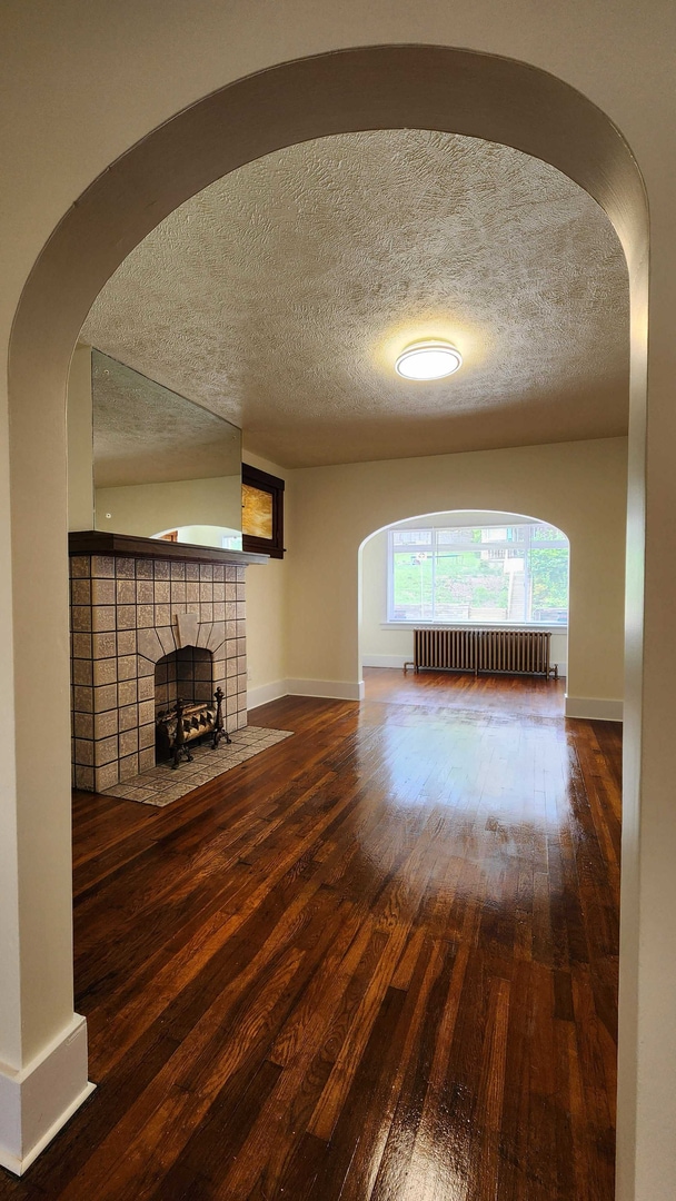 Building Photo - Now showing! Updated 4BR  1 bath house!