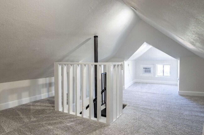 Building Photo - "COMING SOON" Stunning Remodeled Patio Hom...