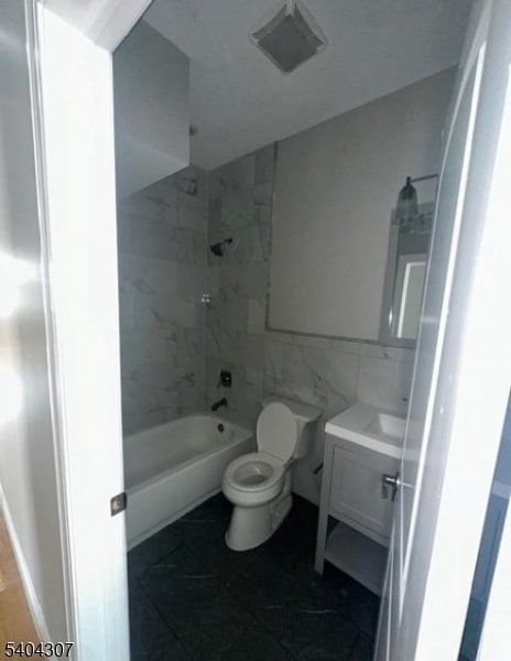 Building Photo - 619 E 26th St