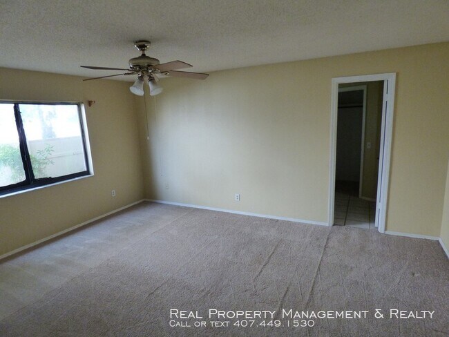 Building Photo - 3 BR / 2 BA In Hollowbrook