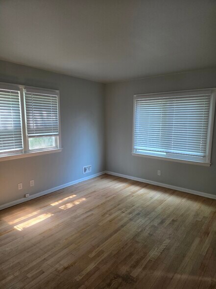 Building Photo - 5416 N 53rd St
