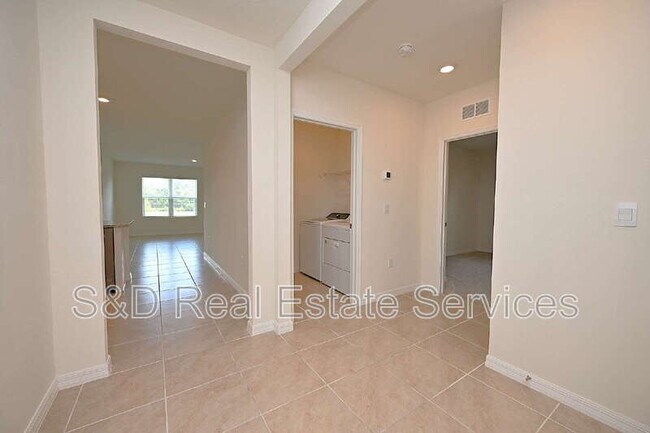 Building Photo - 3457 Mystic Pond Lp