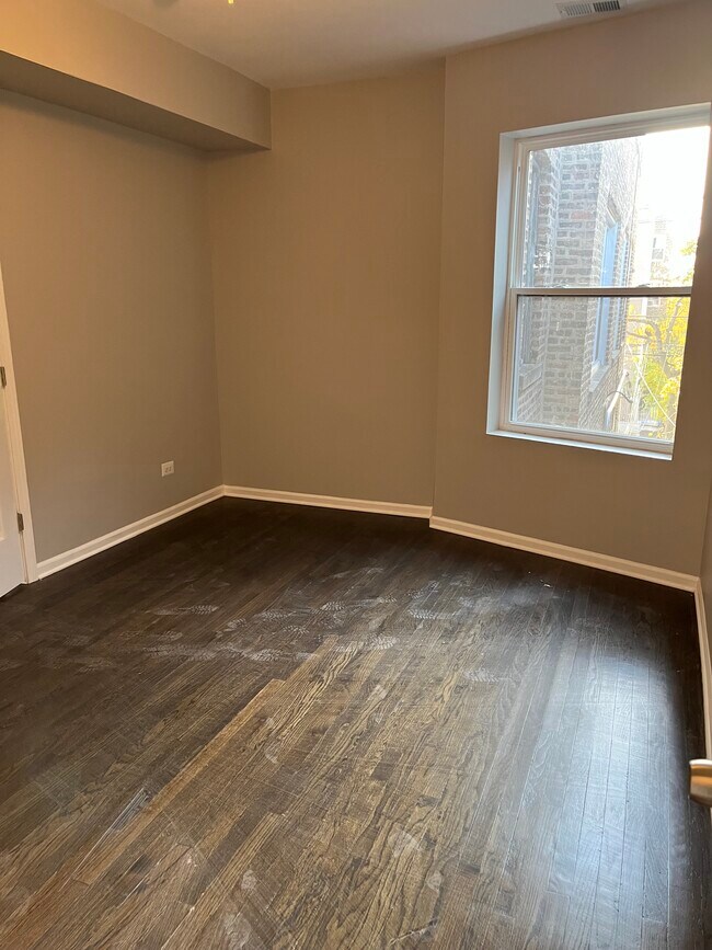 Building Photo - 4209 W Jackson Blvd