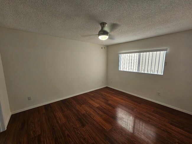 Building Photo - 9634 Park St