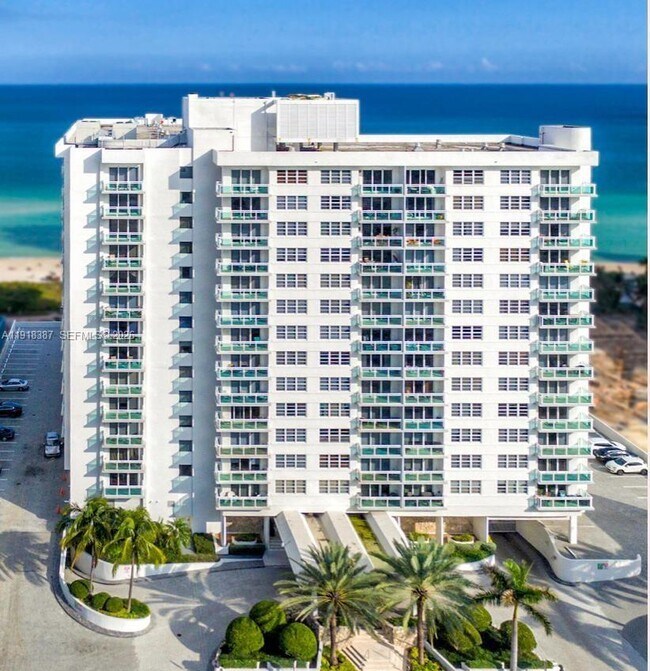 Building Photo - 6917 Collins Ave