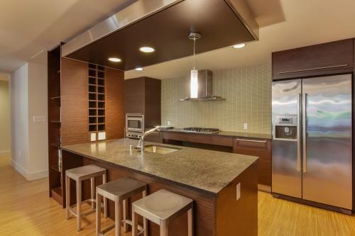 Building Photo - 1 bedroom in Seattle WA 98121