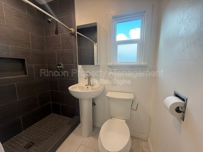 Building Photo - 2523 Alvarado St