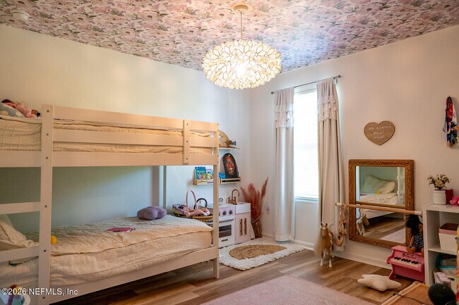 Building Photo - 271 Jarama Cir