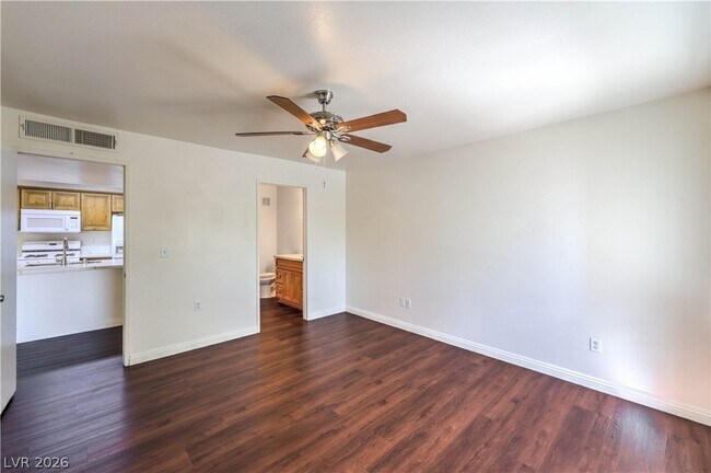 Building Photo - 7885 W Flamingo Rd