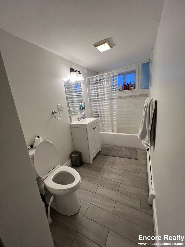 Building Photo - 63 Selkirk Rd