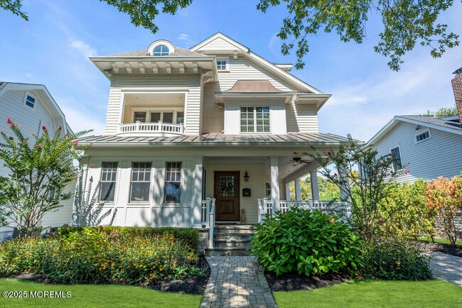 Building Photo - 420 Tuttle Ave