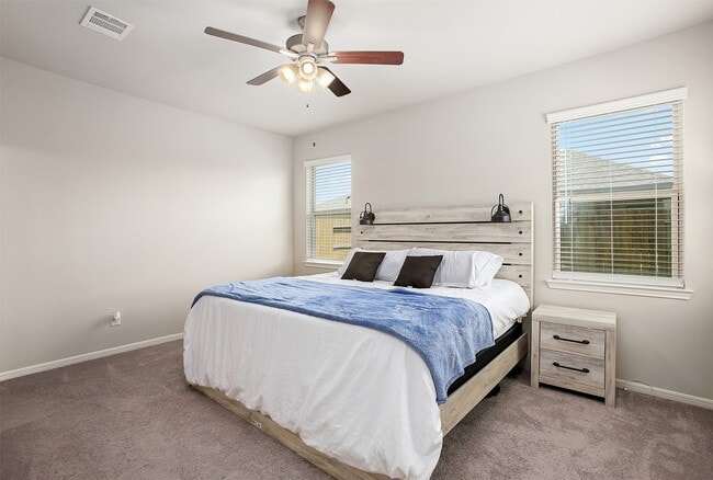 Building Photo - 2210 Windy Grove Dr