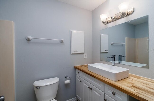 Building Photo - 4846 Globe Terrace