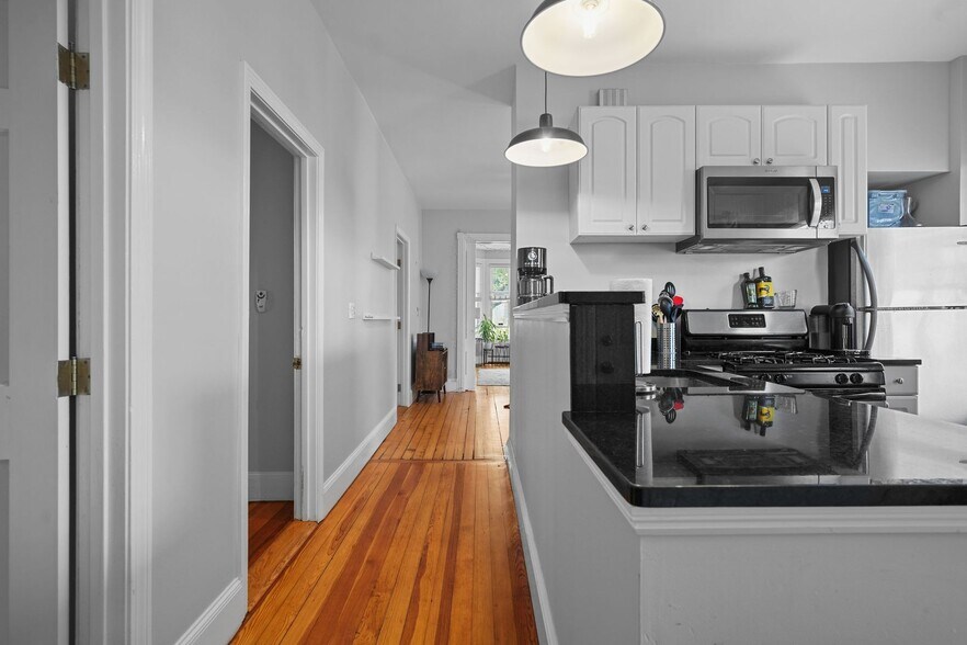 Building Photo - 74 Woodbine St