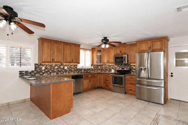 Building Photo - 7541 N 35th Dr