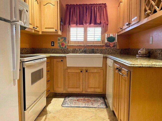 Building Photo - 3301 Loren Rd