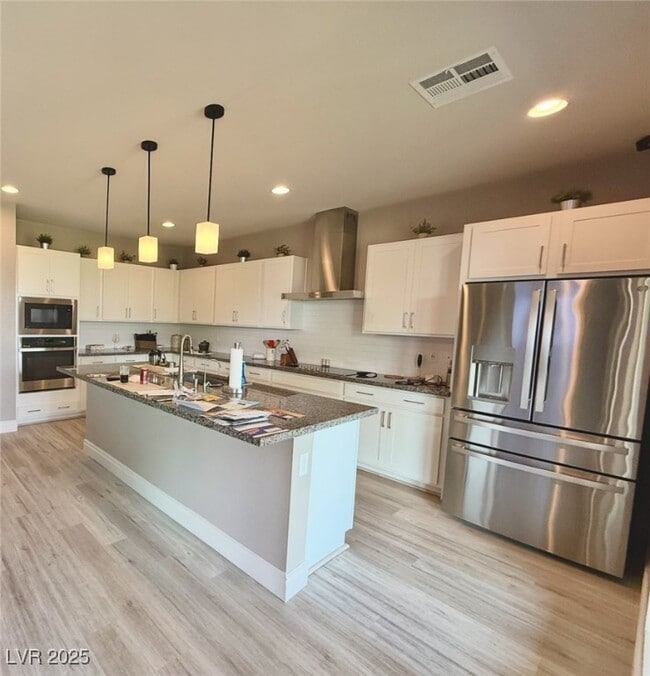 Building Photo - 4760 SE Clifftop Dr