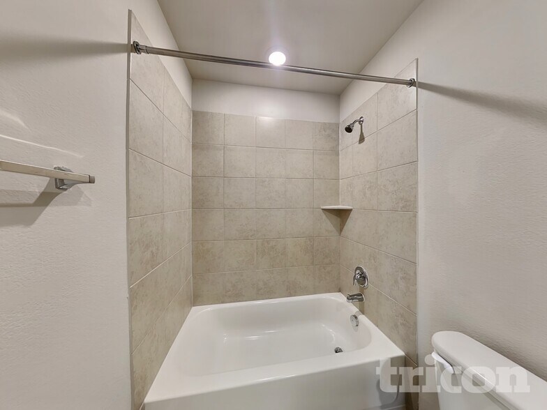 Building Photo - 3525 Stride Ln