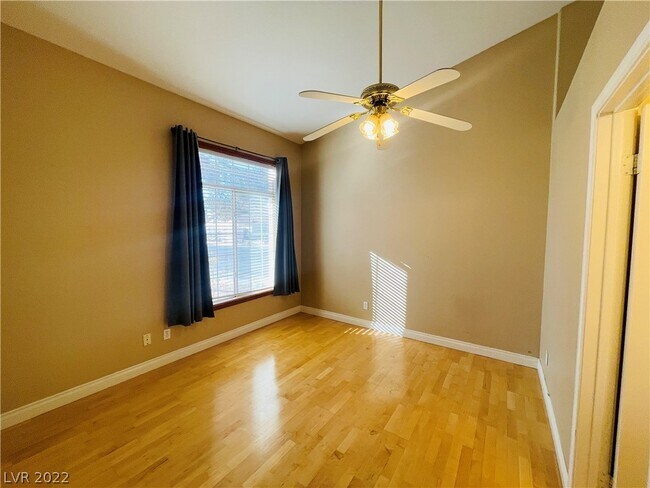 Building Photo - 7894 Lisa Marie Ct